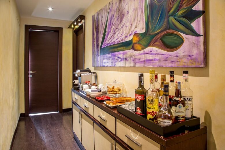 Hostal Les Fleurs Luxury House
