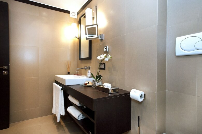 Hostal Les Fleurs Luxury House