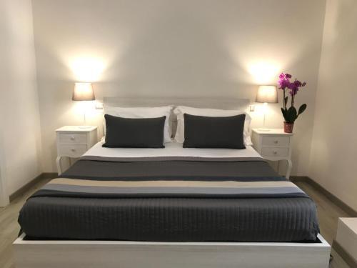 Hostal Angolo Di Roma Guest House