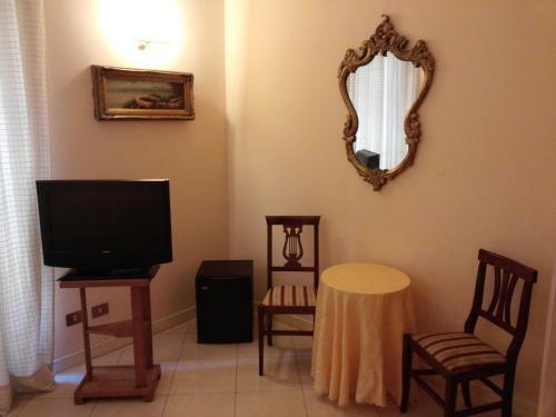 Hostal Marta Guest House