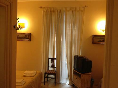 Hostal Marta Guest House