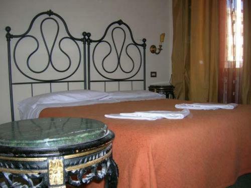 Hostal Marta Guest House