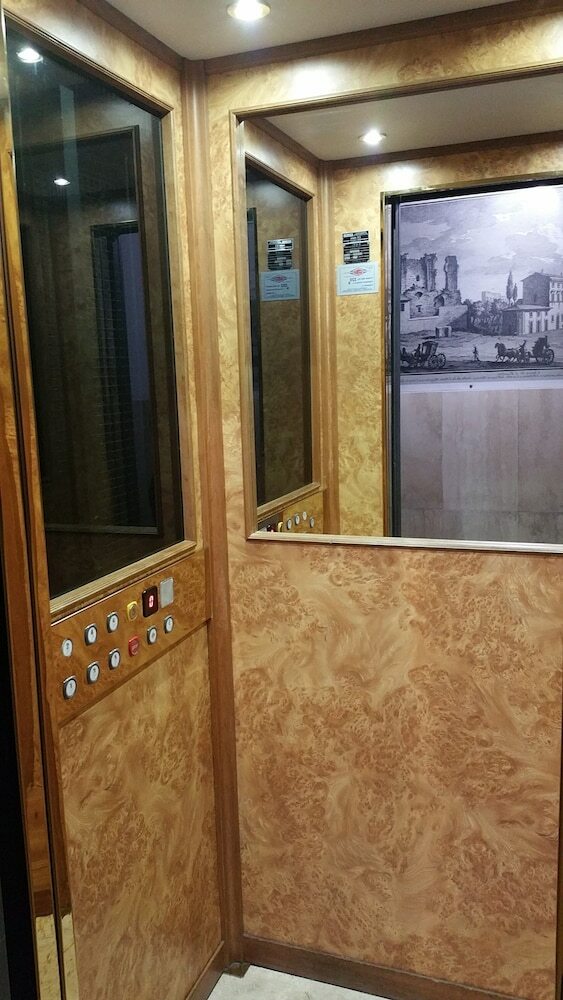 Hostal Principe Guesthouse
