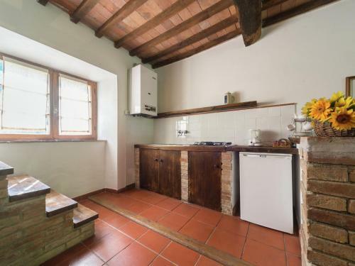 Luxurious Holiday Home In Sasso Pisano With Shared Pool