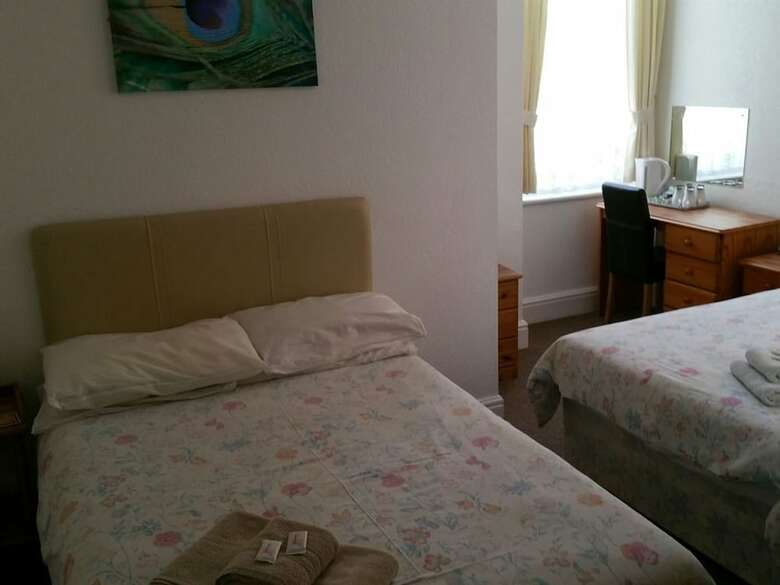 Hostal Morrisy House