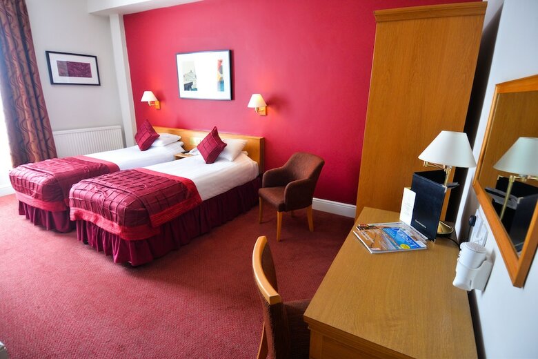 Royal Exeter Hotel
