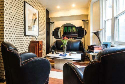 Bed & Breakfast Paskins Town House