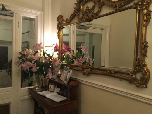 Bed & Breakfast Chester House Guest House