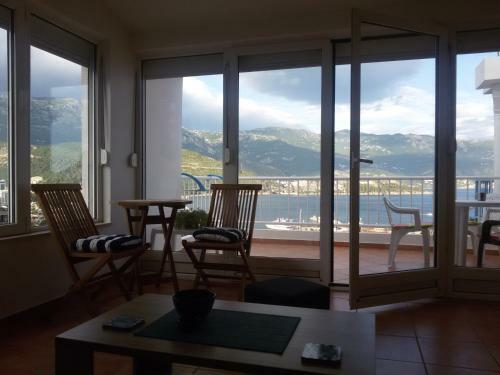 Sea View Apartment