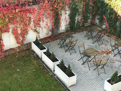 Hostal La Petite B&B