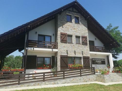 Hostal Agropensiunea Ioana