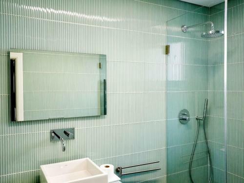 Hostal Bonvalot Guest House