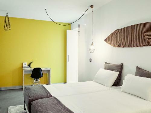 Hostal Bonvalot Guest House