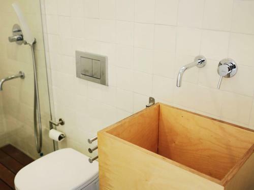 Hostal Bonvalot Guest House