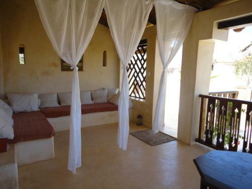 Bed & Breakfast Subira House