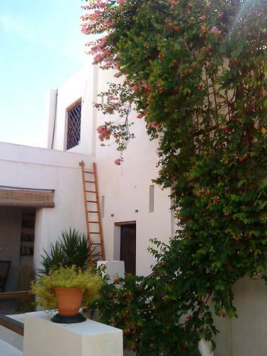 Bed & Breakfast Subira House