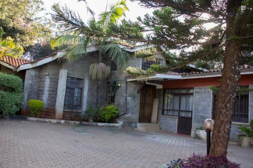 Hotel Bush House & Camp