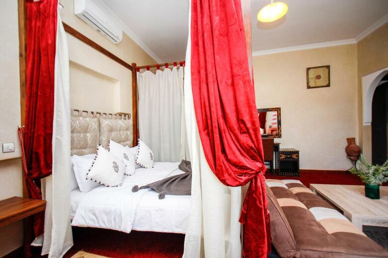 Hostal Kasbah Ait Oumghar