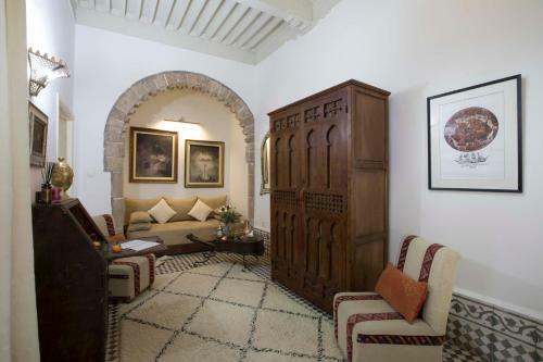 Riad Emotion