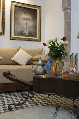Riad Emotion