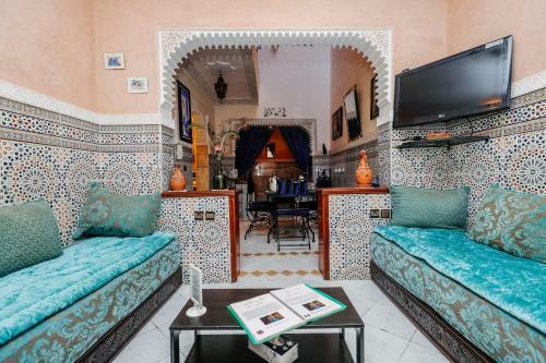 Riad For S