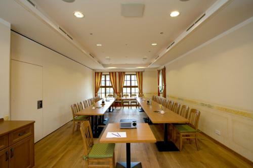 Hostal Hotel Gasthof Neumayr