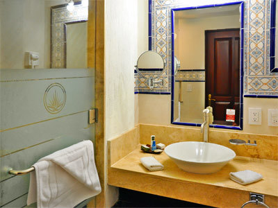 Los Abolengos, Grand Class Casona Hotel