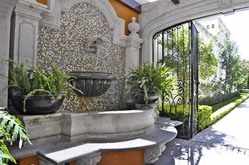 Los Abolengos, Grand Class Casona Hotel