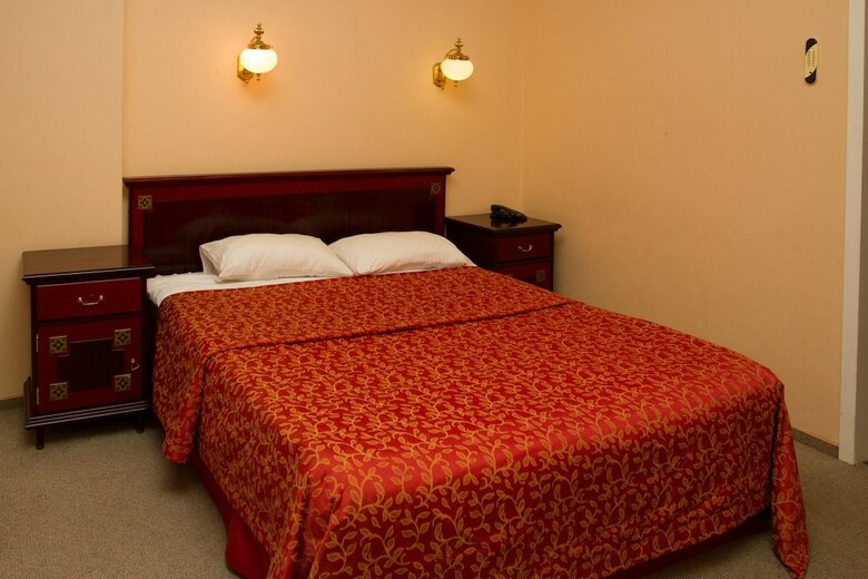 Ampir Belorusskaya Hotel