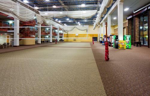 Hotel Holiday Inn & Suites St. Cloud