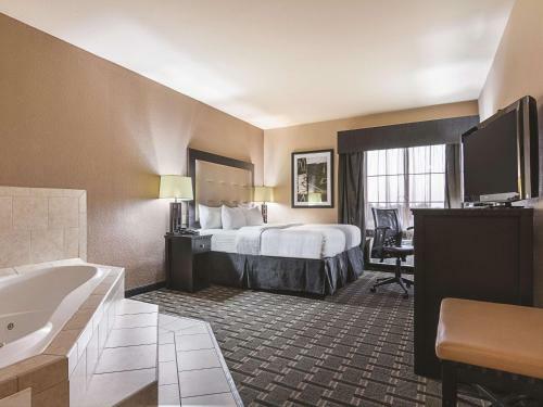 Hotel La Quinta By Wyndham Mt. Pleasant