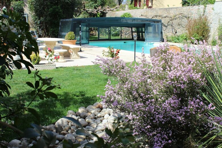 Bed & Breakfast Carcas H�tes Guest House