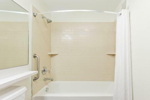 Hotel Candlewood Suites Birmingham