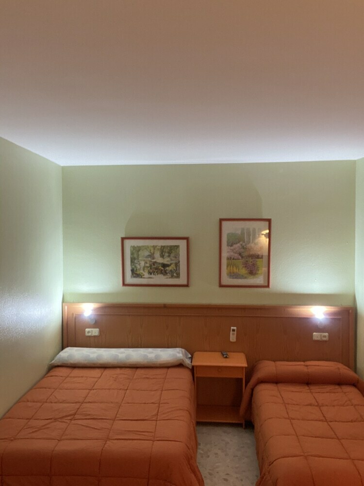 Hostal Carlos III