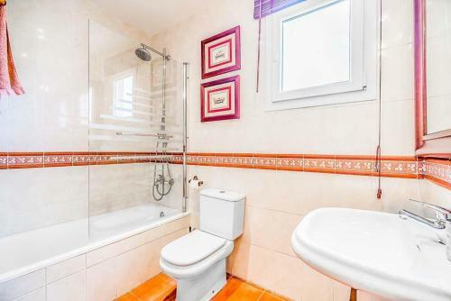 Es Barcares Villa Sleeps 6 Air Con Wifi
