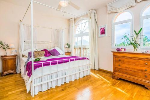 Es Barcares Villa Sleeps 6 Air Con Wifi