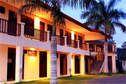 Blue Palm Hotel
