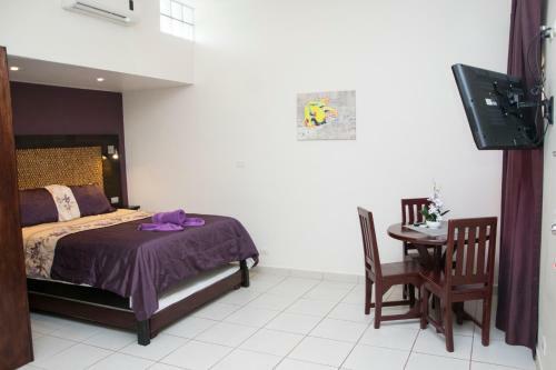 Hotel Las Brisas Resort And Villas