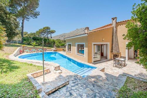 Cala San Vicente Villa Sleeps 7 Pool Air Con Wifi