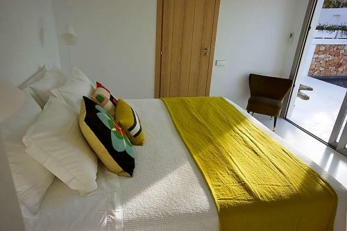 Cala Tarida Villa Sleeps 12 Pool Air Con Wifi