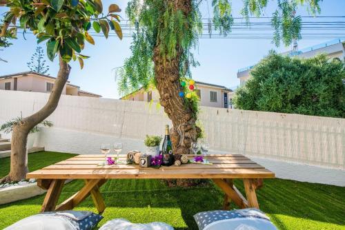 Alcanada Villa Sleeps 6 Pool Air Con Wifi