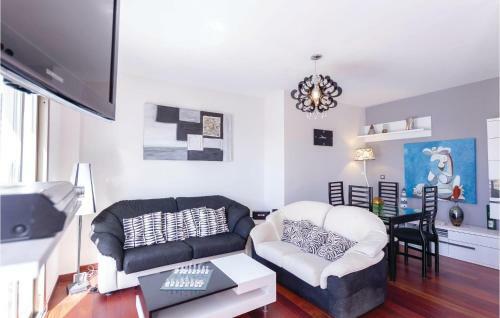 Three-bedroom Holiday Home In Almunecar