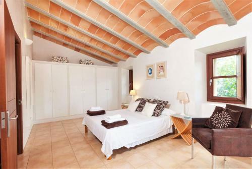 Arta Villa Sleeps 6 Pool Air Con Wifi