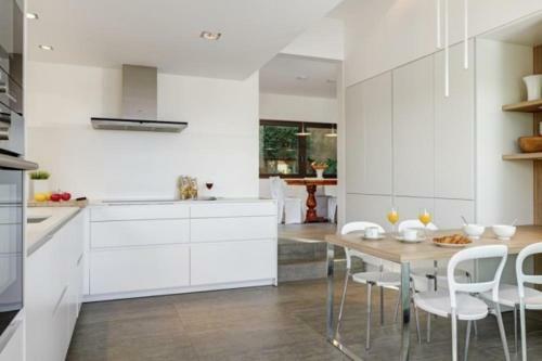 Begur Villa Sleeps 8 Pool Air Con Wifi