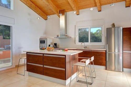 Begur Villa Sleeps 8 Pool Wifi