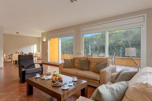 Begur Villa Sleeps 8 Pool Wifi