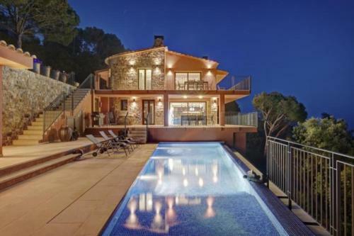 Begur Villa Sleeps 10 Pool Air Con Wifi