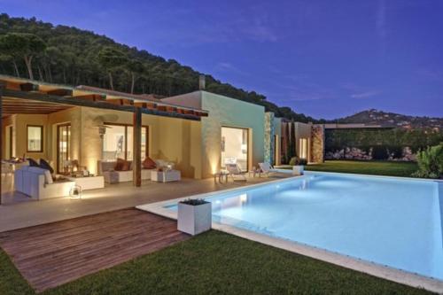 Begur Villa Sleeps 10 Pool Air Con Wifi