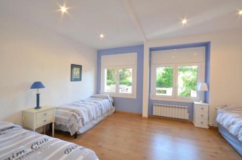 Begur Villa Sleeps 8 Pool Air Con