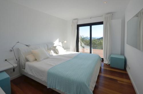 Begur Villa Sleeps 10 Pool Air Con Wifi
